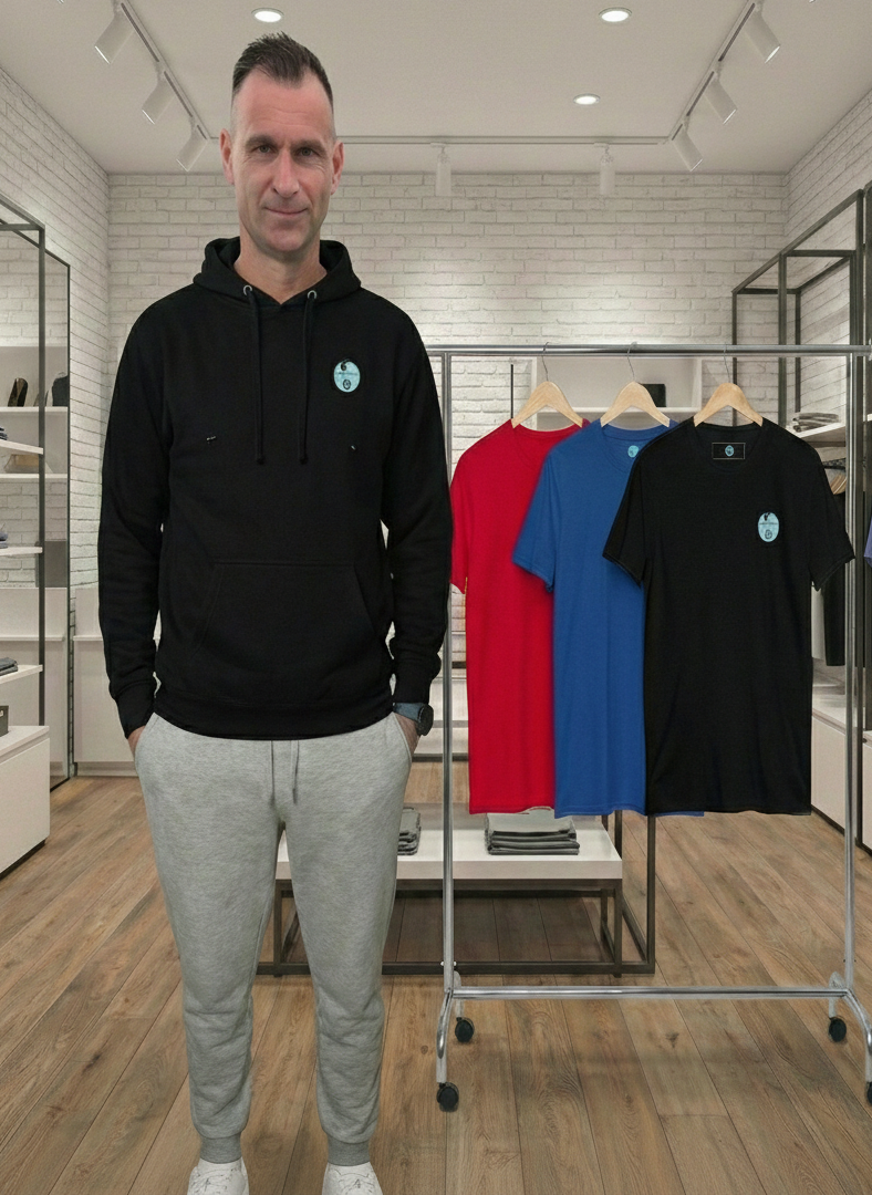 Unisex-Kapuzenpullover mit Logo vorne und Hinten (E-Mobilität in MV)
